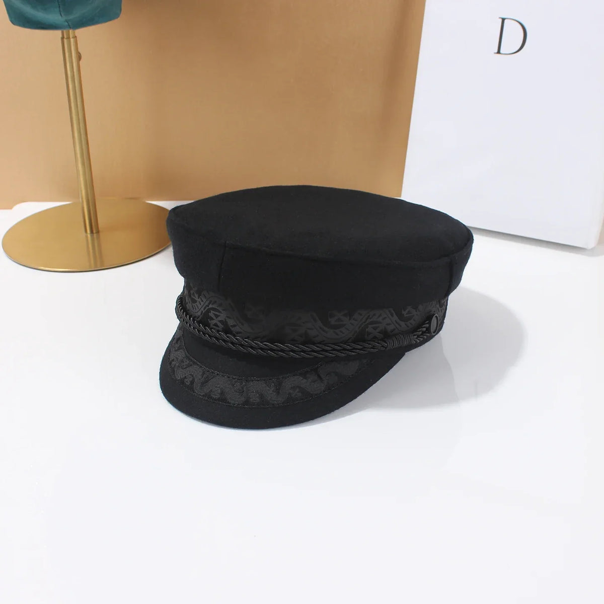 Brand Designer New Winter Embroidery Letter Baker Boy Straw Caps Purple Newsboy Caps Thick Warm Flat Cap Chapeau Homme