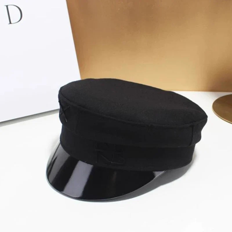 Brand Designer New Winter Embroidery Letter Baker Boy Straw Caps Purple Newsboy Caps Thick Warm Flat Cap Chapeau Homme