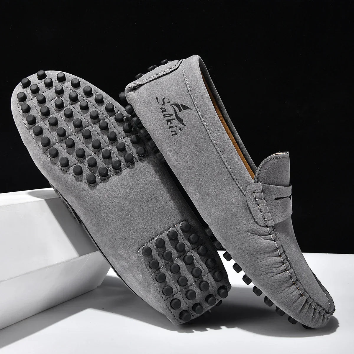Quality Men's Suede Slip On Loafers Fashion Lightweight Breathable Wallking Driving Shoes Comfort fashion Outdoor Men's Sneakers