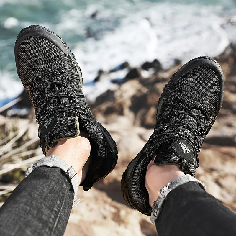 Non-slip Men Hiking Shoes Breathable Outdoor Wear Resistant Splashproof Climbing Men Sneaker Tourism Mountain Shoes