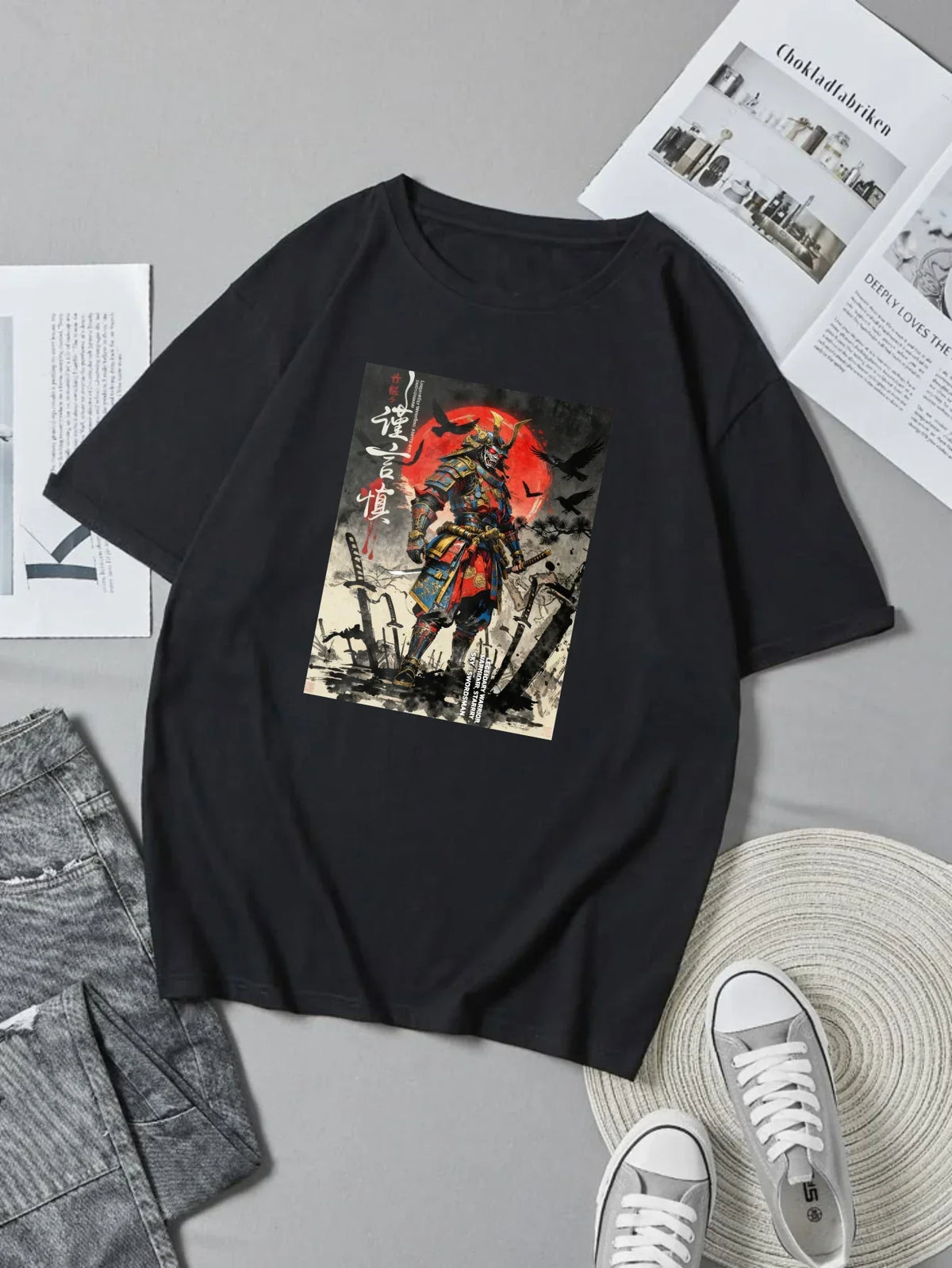 100% pure cotton short sleeved T-shirt Samurai Warrior Standing With Sword Red Moon Background Japanese Calligraphy Artwork Traditional Style Design Easy to wear and match, comfortable and fashionable, suitable for all season