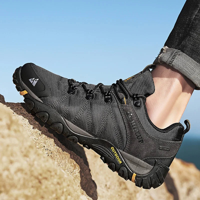 Non-slip Men Hiking Shoes Breathable Outdoor Wear Resistant Splashproof Climbing Men Sneaker Tourism Mountain Shoes