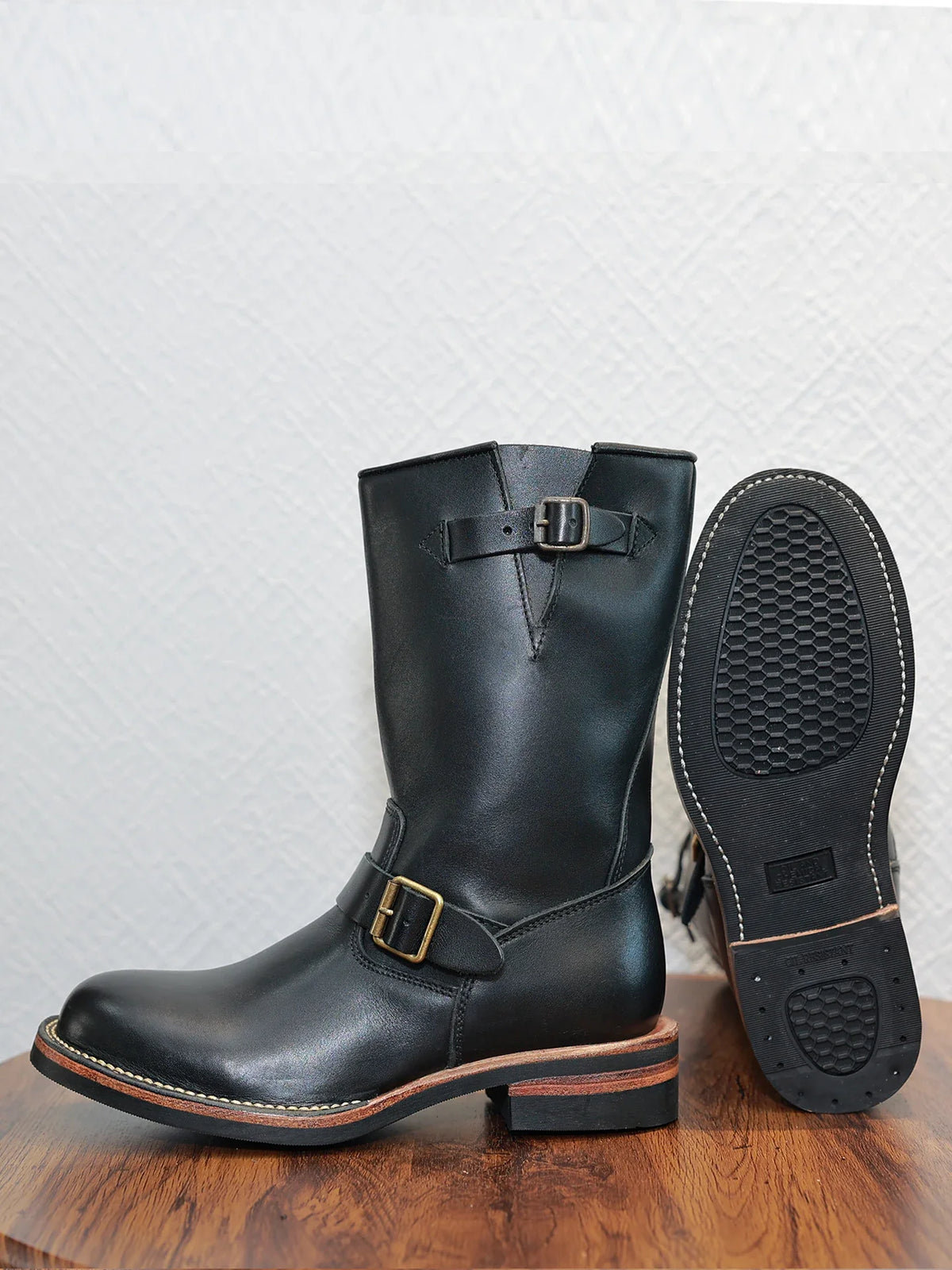 Retro American Motorcycle Boots Long Tube Genuine Leather Engineer Boots Men Knight Style Boots Outdoor Youth Fashion Boots